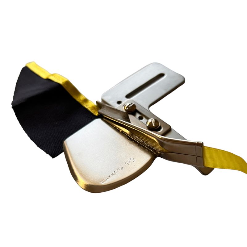 Окантувальник для промислових швейних машин в 2 складання A4/100, ширина стрічки, 12, 7мм 1/2