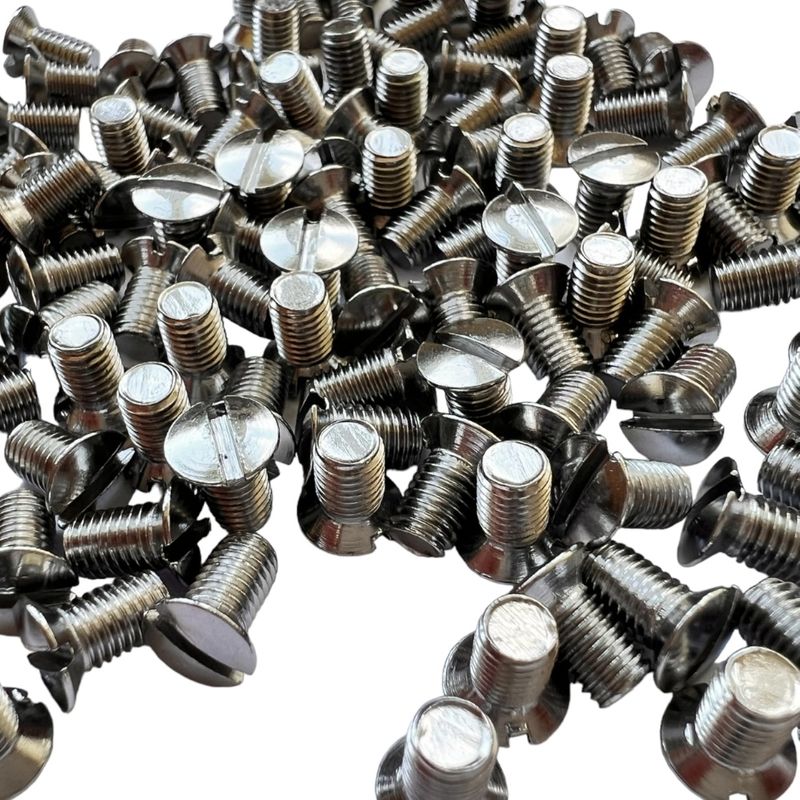 Гвинт кріплення голкової пластини на промисловий оверлок Siruba 747, SK260, пак - 100шт, СН